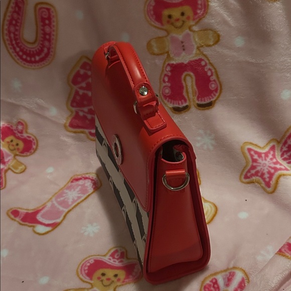 Jaws Loungefly purse - Picture 4 of 7